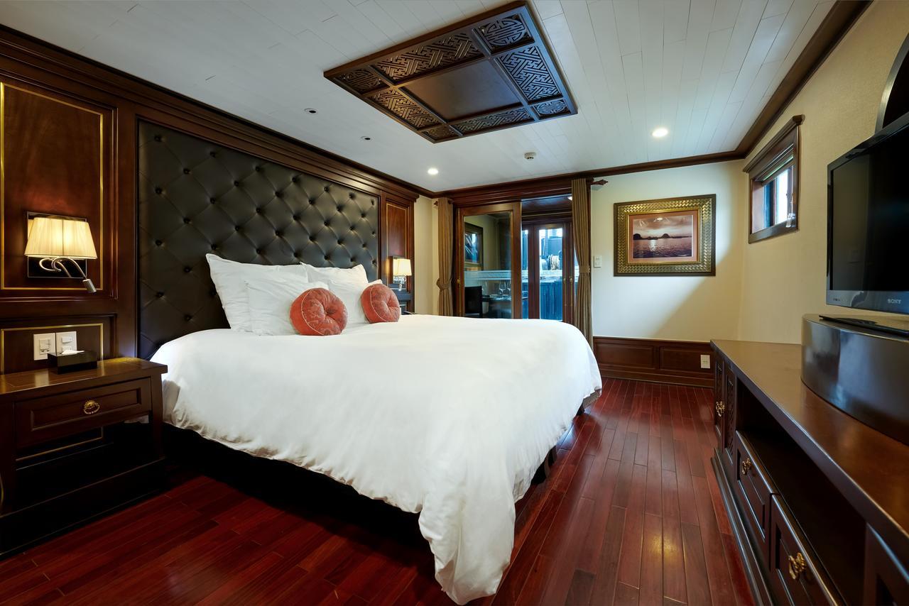 Paradise Peak Cruise Ha Long Bilik gambar